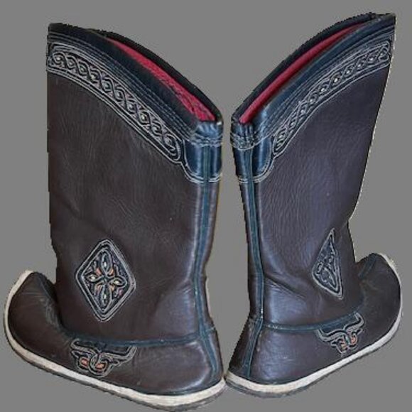Unisex Mongolian style boots with embroidered ornaments - Picture 2 of 8